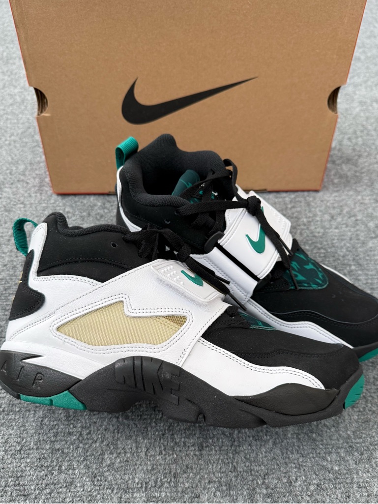 Brand New Nike Diamond Turf &acirc;93 Sneakers